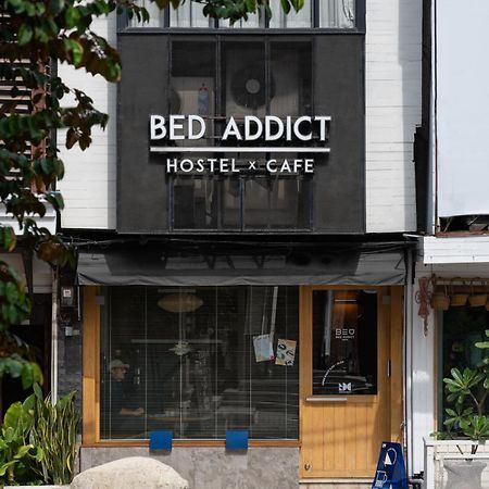 Bed Addict Hostel Чиангмай Екстериор снимка