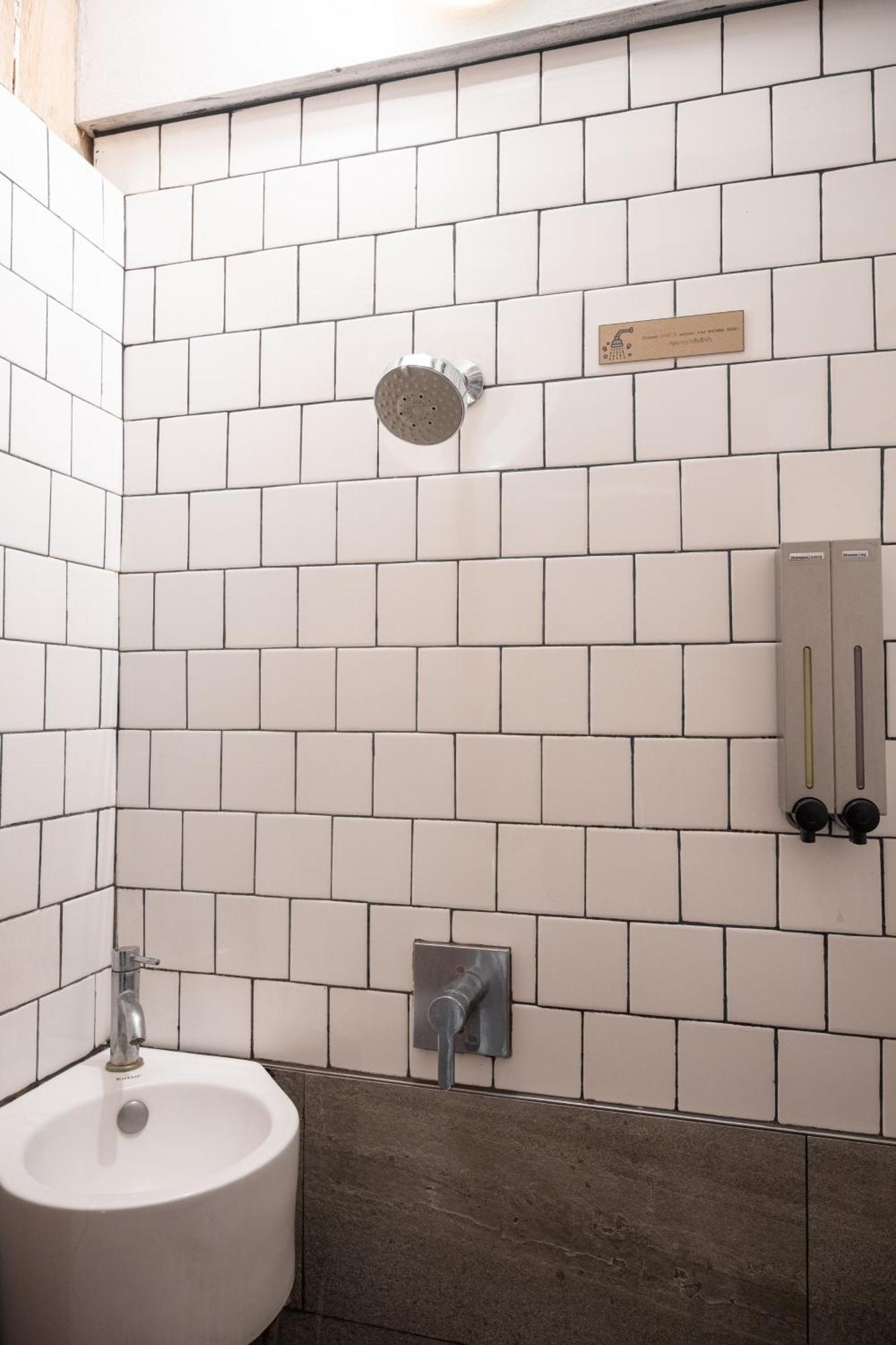 Bed Addict Hostel Чиангмай Екстериор снимка