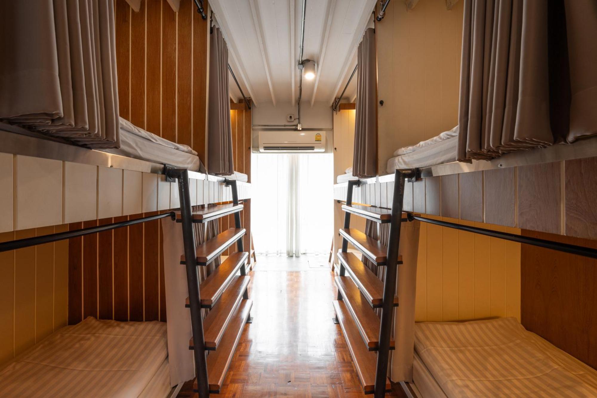 Bed Addict Hostel Чиангмай Екстериор снимка